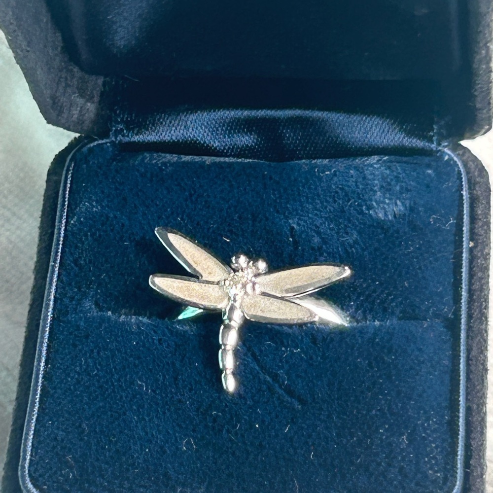 Tiffany & Co. 750 & Diamond Dragonfly Ring - Picture 3 of 7